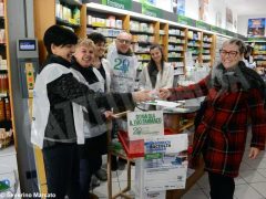 Raccolta dei farmaci per aiutare i bisognosi 2