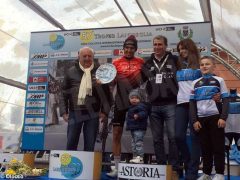 Ciclismo, Diego Rosa sfiora la vittoria al Trofeo Laigueglia: è terzo tra gli applausi del suo fans club (FOTO) 4