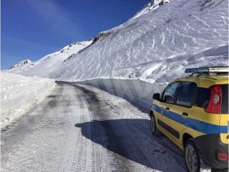 Maltempo: nevica sulle montagne, chiuso il colle della Maddalena