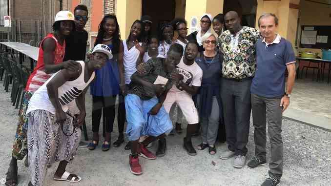 Supporto concreto dall’associazione dei senegalesi: 600 euro per il Comune
