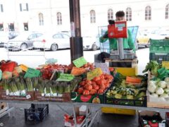 Dogliani: sabato 2 torna il mercato in piazza Carlo Alberto