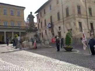 Bra un 25 aprile in silenzio e nella città deserta. Piccola commemorazione in piazza Caduti per libertà