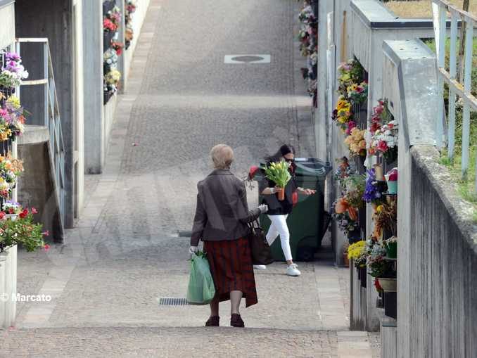 I tre cimiteri cittadini riaprono alle visite martedì 5 maggio 1