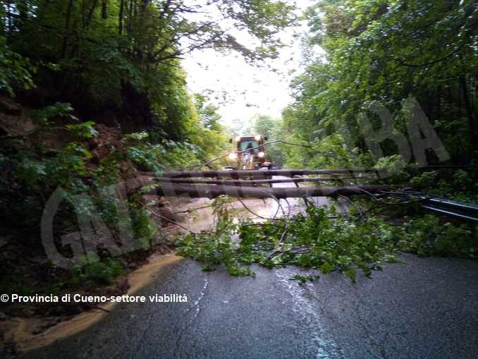 Maltempo: frane e smottamenti sulle strade provinciali, soprattutto nel Saluzzese