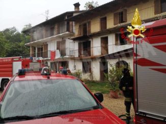 A Madonna di Loreto prende fuoco uno stabile disabitato