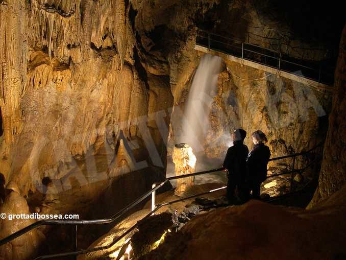 Idea per Ferragosto: il tradizionale concerto potrebbe tenersi nelle Grotte di Bossea 1