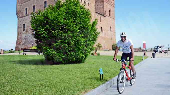 Sulle Langhe in bici seguendo la nuova guida di Paolo Casalis