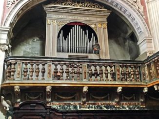 Le quattrocento canne dell'organo attendono il restauro