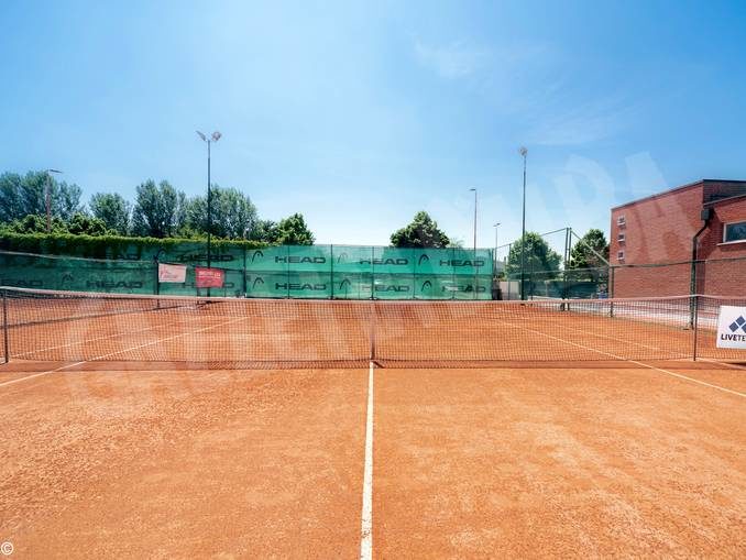 A San Cassiano si gioca a Tennis e dal 4 giugno ci si tuffa in piscina