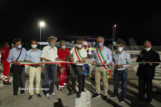 Inaugurata ad Alba la nuova base elisoccorso per atterraggio diurno-notturno con validazione del sistema 118 11