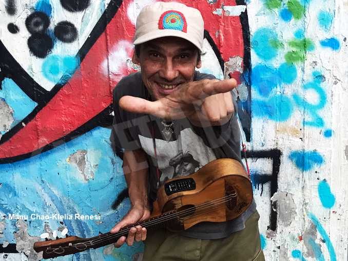 Concerto gratuito di Manu Chao ad Alba per chi ha lavorato nell’emergenza sanitaria