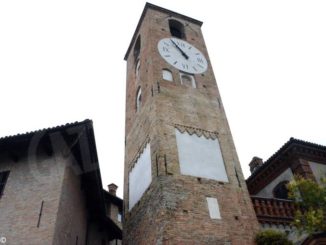 Neive: ora si può salire sulla torre dell'orologio restaurata