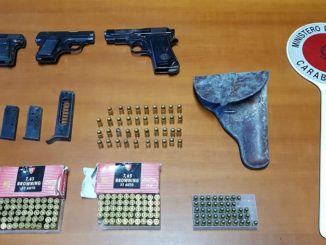 I Carabinieri hanno arrestato due uomini per detenzione e porto illeciti di armi