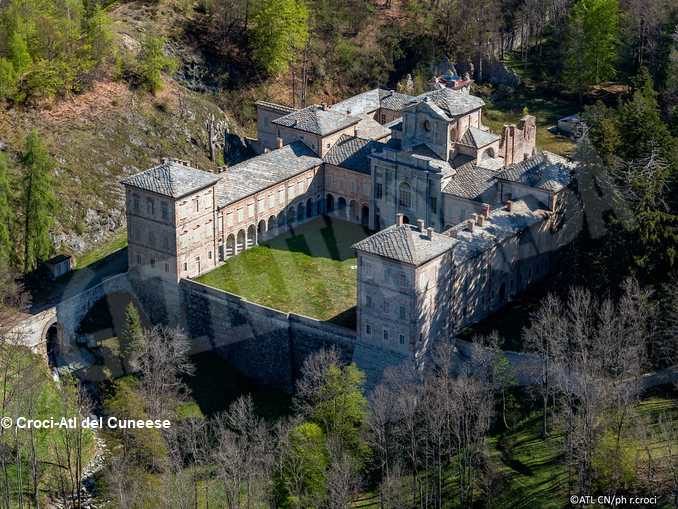 Reggia di Valcasotto un patrimonio del territorio