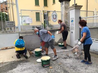 Coloriamo la città atto 2°, con tanti volontari a Bra 1