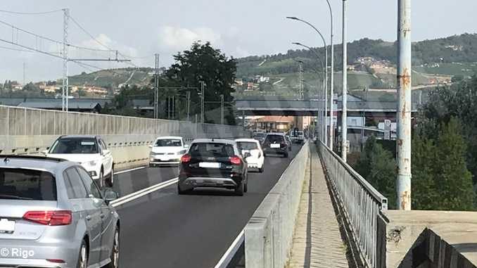Da lunedì 31 agosto chiusura notturna per il ponte sul Tanaro di corso Torino