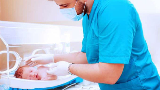 A Ferragosto si celebrano gli infermieri di neonatologia
