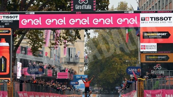 Giro d'Italia: Cerny primo da solo ad Asti. Domani, la partenza da Alba