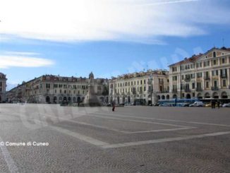 Nella città di Cuneo ci sono 8 positivi ogni mille abitanti, spostato il mercato Trovarobe