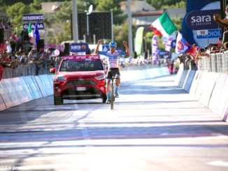 Giro d'Italia: fuga d'altri tempi di Dowsett. Domani arrivo in salita