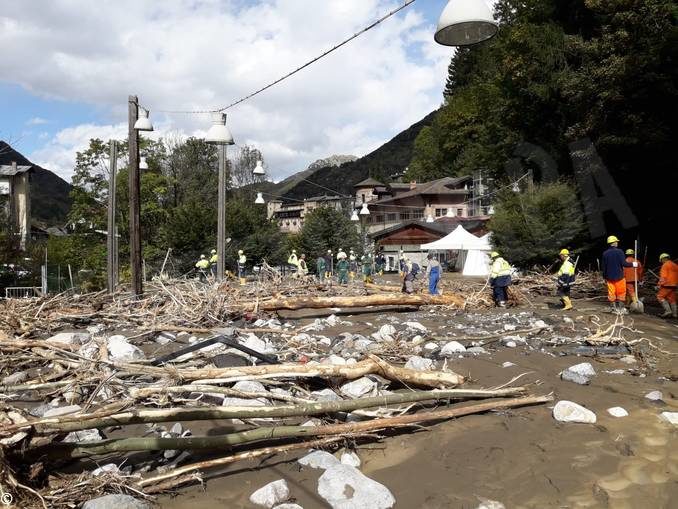 I volontari di Dogliani nelle zone alluvionate di Garessio, Ceva e Limone 2