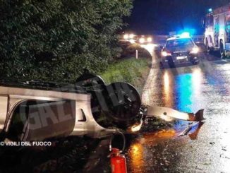 Fuori strada con l'auto in frazione San Sebastiano: illesi gli occupanti