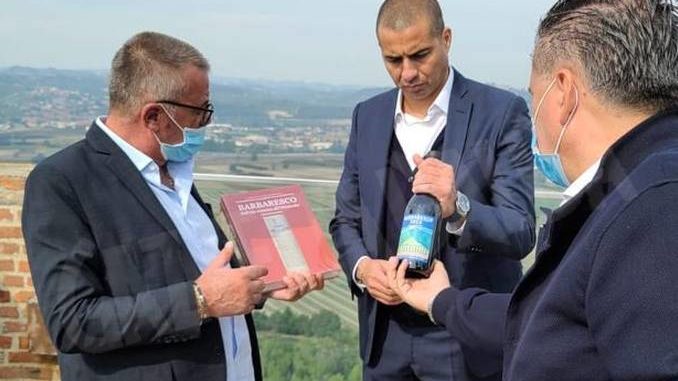 L'ex attaccante della Juventus David Trezeguet in visita a Barbaresco 1
