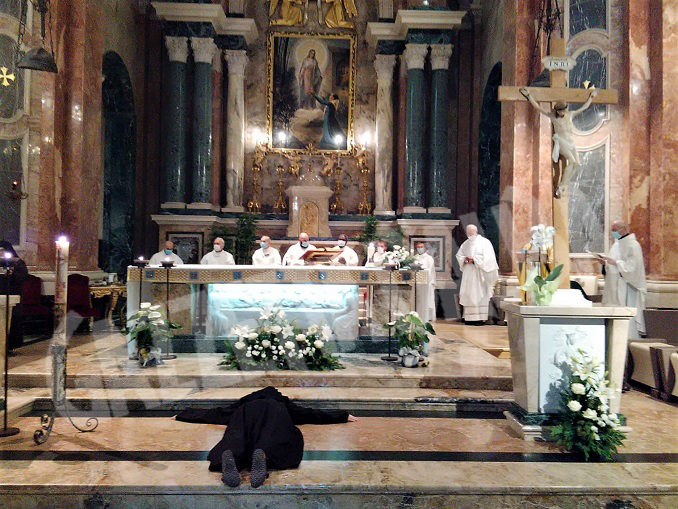 Il "SI" di suor Agnese proclamato oggi al Santuario della Madonna dei Firori di Bra 3