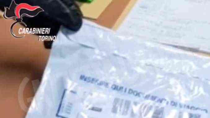 Invia la droga nei plichi postali: arrestato un aviglianese di 24 anni