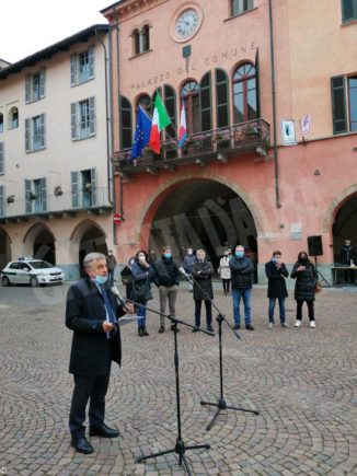 Ambulanti scendono in piazza ad Alba contro il blocco dei mercati non alimentari 1