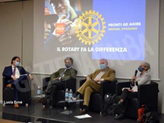 Il Rotary club di Alba per le scuole: donate oltre 200 visiere 1