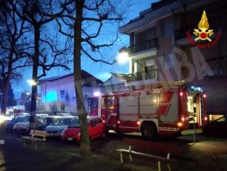 Principio d'incendio in un condominio a Cuneo: evacuati i residenti