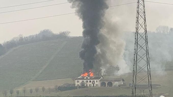 Incendio di una casa a Calamandrana nell'Astigiano