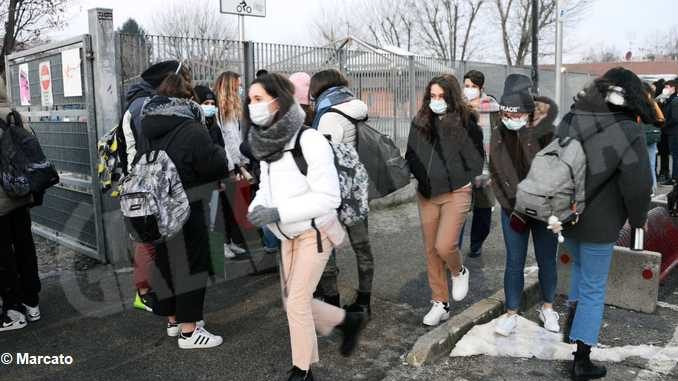 Scuole superiori: si ritorna in classe 5