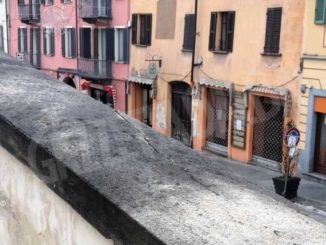 Chiude dopo oltre 40 anni di attività la cartoleria sulla rocca di Bra