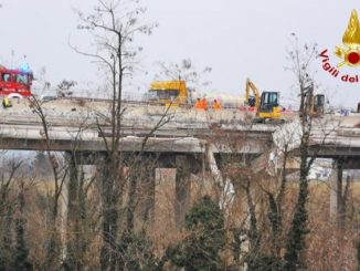 Precipitano da un cantiere autostradale a Mondovì: gravi due operai