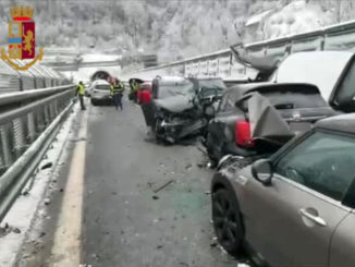 Maxi tamponamento: 'buon viaggio Francesco', l'ultimo saluto