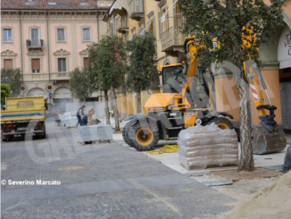 Iniziati i lavori per la nuova pavimentazione di piazza Ferrero 3