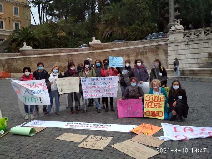 Da Cuneo alla manifestazione nazionale per la scuola in presenza