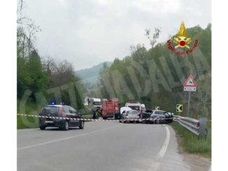 Incidente sulla statale 28, tre auto coinvolte: soccorritori ancora sul posto