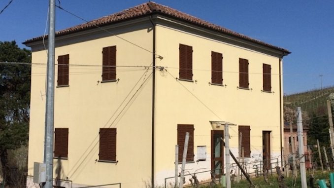 Terminati i lavori all’edificio delle ex scuole di frazione Balbi a Castiglione Tinella