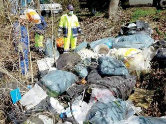 Vezza: rimossa la spazzatura trovata a Val Rubiagno