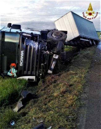 Tragico incidente sulla Sp 155 di Savigliano: morti due giovani, una terza ferita grave 1