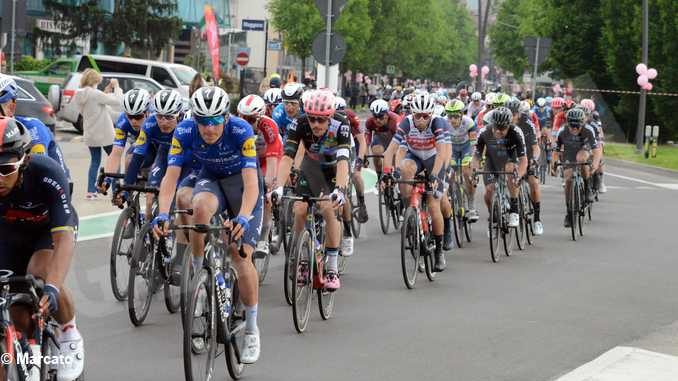 Taco Van Der Hoorn vince la tappa 3 del Giro d’Italia, Filippo Ganna ancora in Maglia Rosa 13