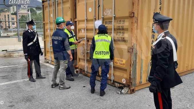 Sequestrati al porto di Genova 16 container di rifiuti partiti da Pocapaglia e diretti in Turchia 1