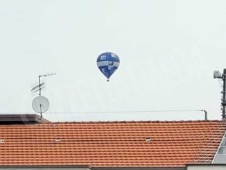 Mongolfiere in volo nel cielo di Alba 1