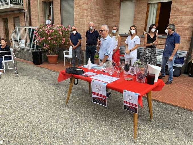 La tradizione enologica è arrivata alla casa di riposo di Monforte 1