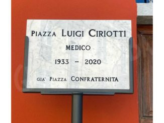 A Santo Stefano Belbo una piazza ricorda l'ex sindaco Luigi Ciriotti 1