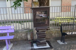 Santo Stefano Belbo rende omaggio a Cesare Pavese con le panchine letterarie