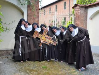 Festa di santa Chiara, il programma liturgico al monastero di Bra delle Clarisse